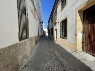 Parking voiture à Calle calle de adarve 4. Cochera en el centro de córdoba