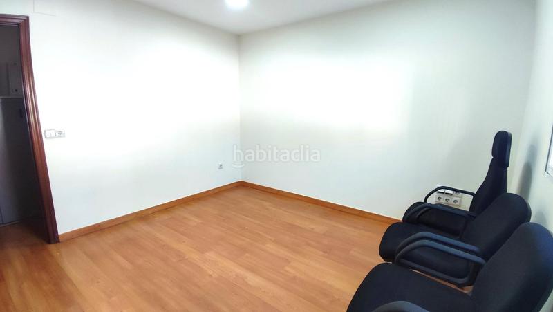 Foto 657c9fa1-4e9a-46a0-bfa0-bae2f65a1d96. Local comercial en plaza moreno 5 local comercial en ollerias en Córdoba