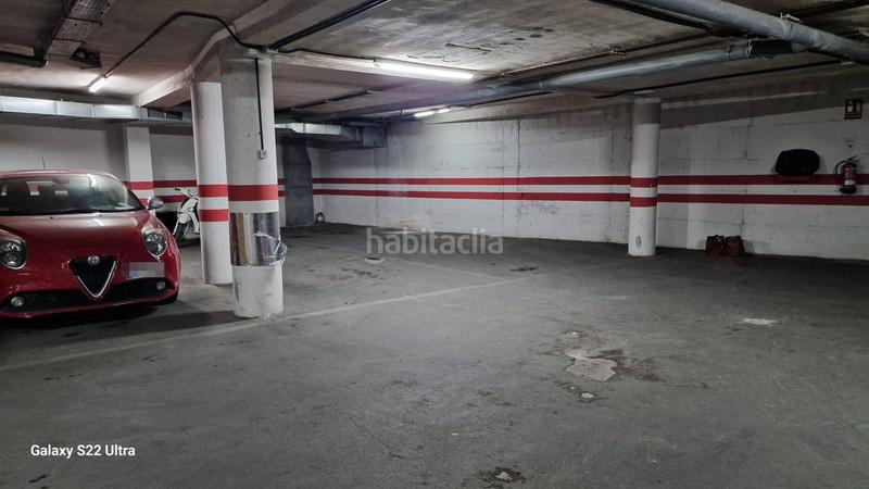 Foto c06f076a-b908-4ded-a8c2-802a733c39e4. Parking coche cochera con trastero en el Centro en Córdoba