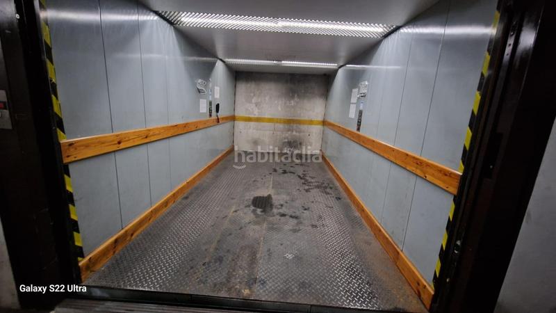 Foto ccba6cb1-ab62-48f8-9fa9-e41117811939. Parking coche cochera con trastero en el Centro en Córdoba