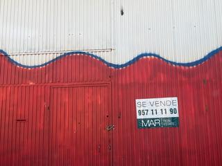 Bâtiment à usage industriel à Santa Rosa - Valdeolleros. Suelo urbano en fuente de la salud