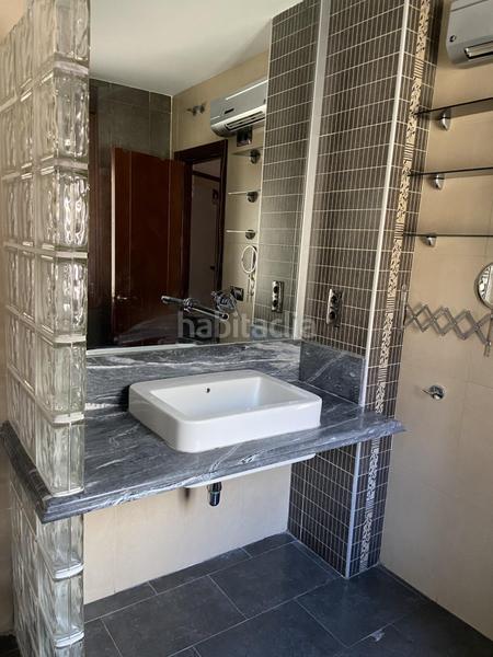 Foto baa81cfa-1b17-4dc1-ad0e-4bf6b9e53940. Piso vivienda en plaza de la iglesia 108 m2 en Campo de la Verdad - Miraflores Córdoba
