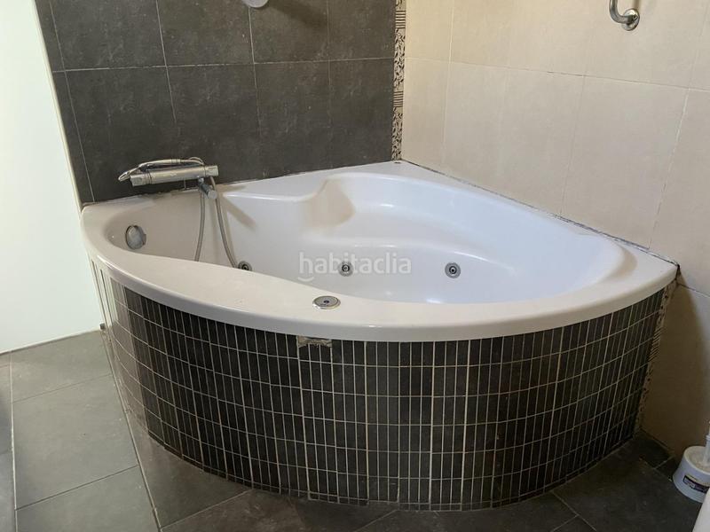 Foto c0a56a8f-134f-4e73-be2e-297ba0118e8e. Piso vivienda en plaza de la iglesia 108 m2 en Campo de la Verdad - Miraflores Córdoba