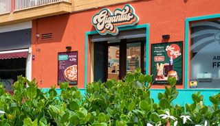 Traspàs Local Comercial  Calle isla graciosa. Traspaso restaurante gigantus  comida gigante xxl en pleno rendi