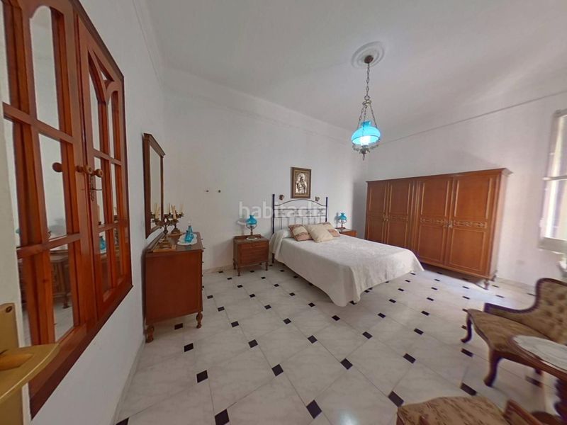Foto bcaebadc-ea1e-4938-9990-fbd0644137db. Casa amb aparcament a Centro Córdoba