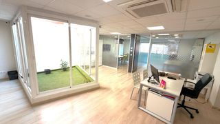Bureau à Arroyo del Moro - Noreña. Oficina totalmente reformada en venta