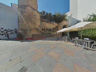 Transfer Business premise in Calle puerta del rincón 17. Traspaso junto a a plaza colón  local de restaurción reformado i