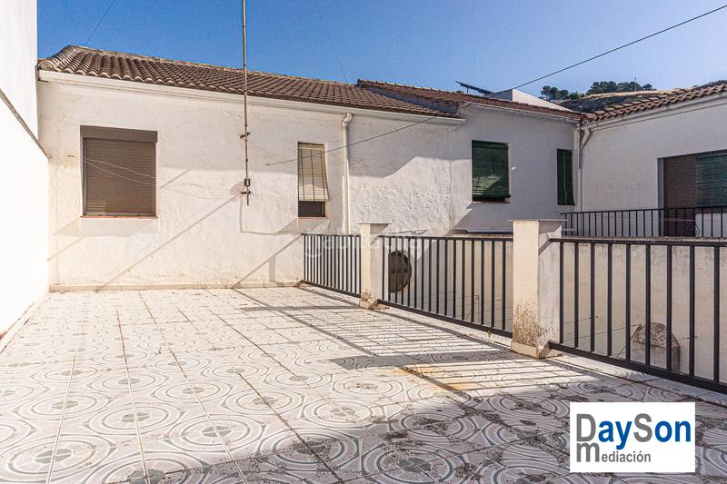 Foto 0ffc3021-406a-4cac-8123-29e95b2f52bb. Casa  junto avd de europa en Alcalá la Real