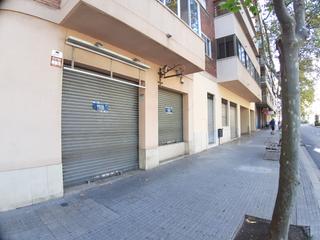 Local commercial  Avinguda dels pasos catalans