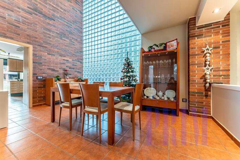 Foto ad5eae36-8a56-40cb-8164-3561d369f299. Chalet urbanizacion aubareda en Almoster