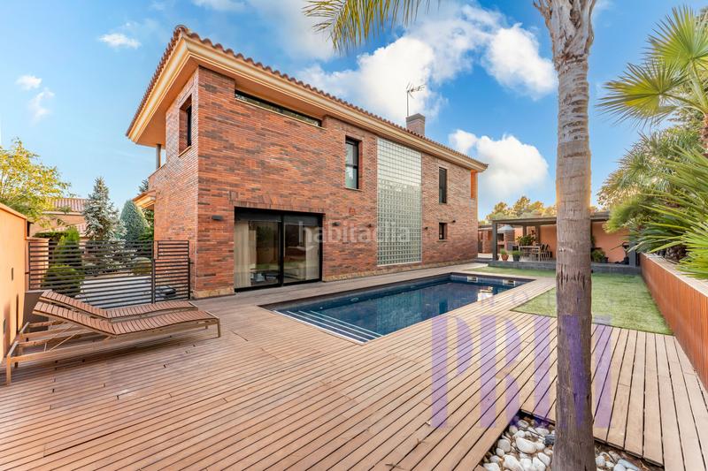 Foto b656c4a1-cc1d-44ea-aa0b-2e0c9402caca. Chalet urbanizacion aubareda en Almoster