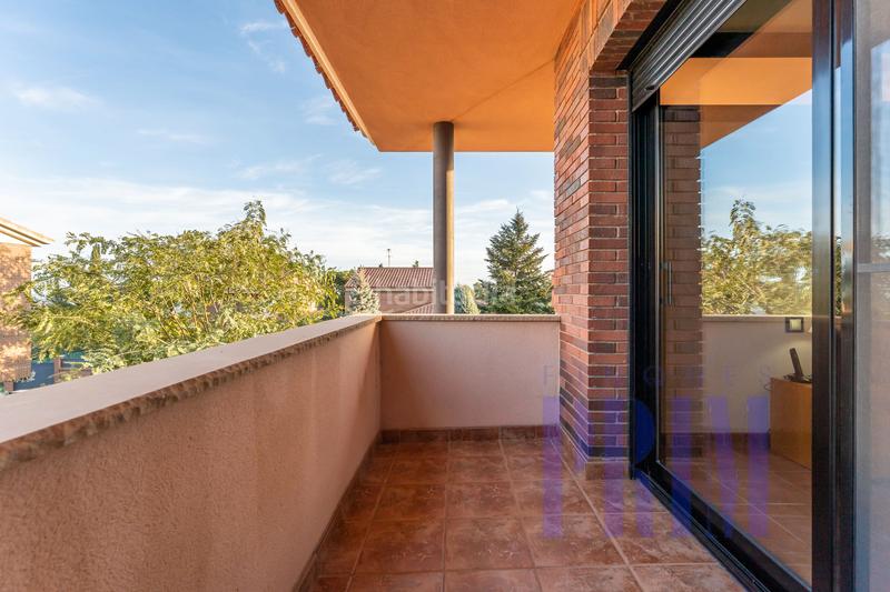 Foto d71ef24e-32a9-41c5-a09d-6f692ce8fc69. Chalet urbanizacion aubareda en Almoster