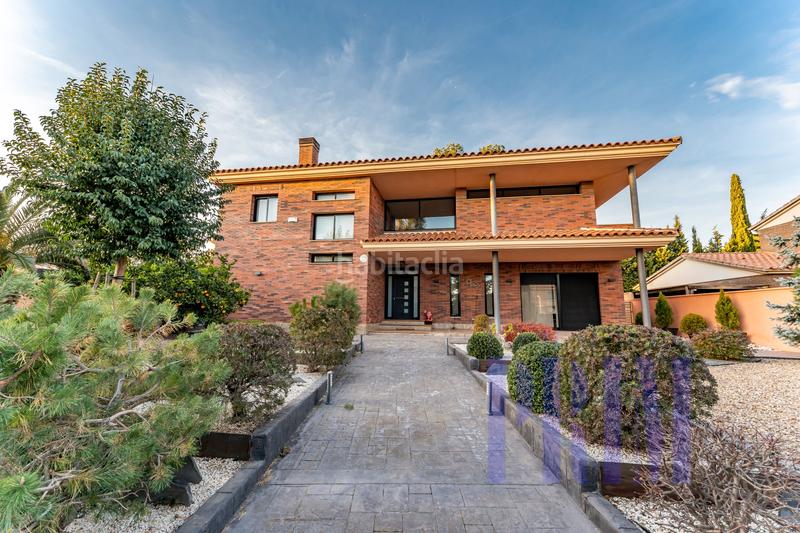 Foto dc3eef21-ce80-47ea-baca-0e8018a3dcf8. Chalet urbanizacion aubareda en Almoster