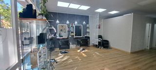 Umzug Geschäftsraum  Passeig de misericòrdia 21. ¡gran oportunidad de negocio! se traspasa peluquería en pleno fu