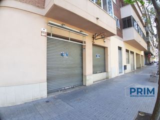 Locale commerciale  Avenida dels països catalans. Local comercial de 165 m2 en venta en reus, equipado como barres