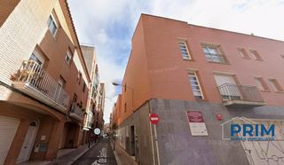 Flat  Calle de sant ferran. Piso seminuevo de 2 habitaciones en el centro de reus con rentab