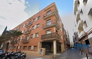 Pis  Calle de sant magí alegre. Piso seminuevo de 2 habitaciones en el centro de reus con rentab