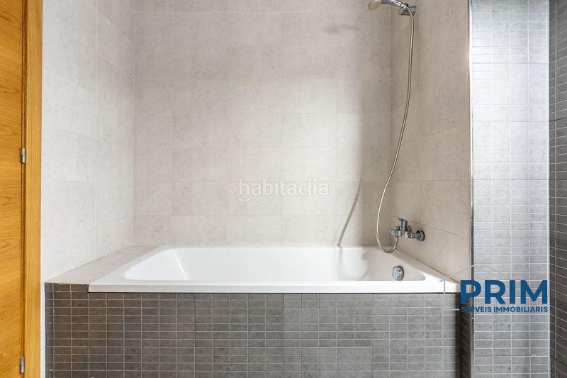 Foto ae26a163-066d-4766-a9be-d12422b7641f. Pis a Centre Reus