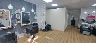 Transfer Business premise  Paseo de misericòrdia. Peluquería en traspaso totalmente equipada y en funcionamiento e