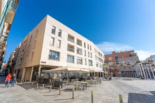 Umzug Geschäftsraum  Calle de la presó. Restaurante en traspaso totalmente equipado en el centro comerci