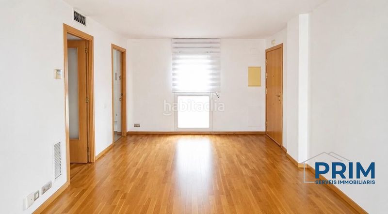 Foto c82bddb4-17e2-43d8-9a9f-7fb7bdef28e4. Pis amb calefacció aparcament a Centre Reus