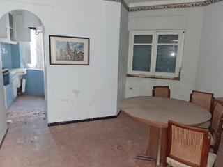 Flat in Casco Urbano. Piso céntrico para reformar