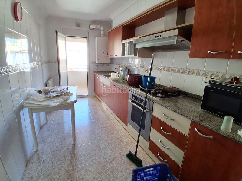 Foto e1905d91-5dcd-40d4-ad64-7443fe9af65c. Pis amb calefacció aparcament a Casco Urbano Vinaròs