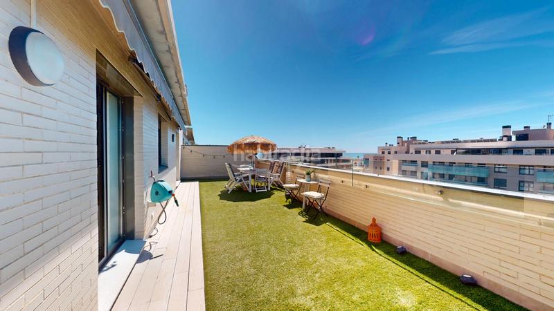 Foto 6bad75c1-0a21-48c4-beee-6d75e636b4d5. Dachwohnung mit heizung parking pool in Los Álamos Torremolinos