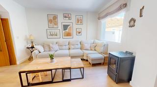 Reihenhaus  Calle santa adela. Impresionante chalet adosado en la mejor urbanización de alhauri