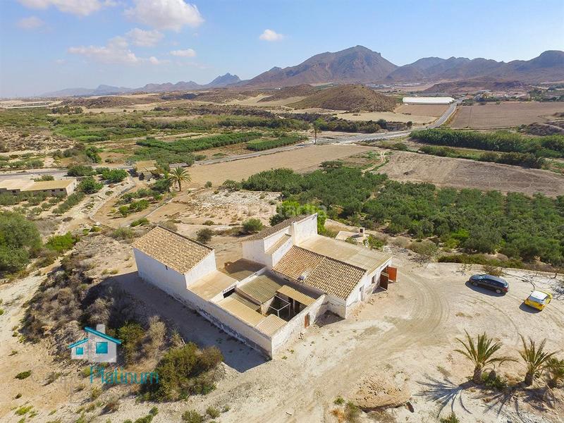 Foto b4aea140-bf24-40db-ba7d-d46b5634c702. Chalet dans Guzamara - Los Lobos Cuevas del Almanzora