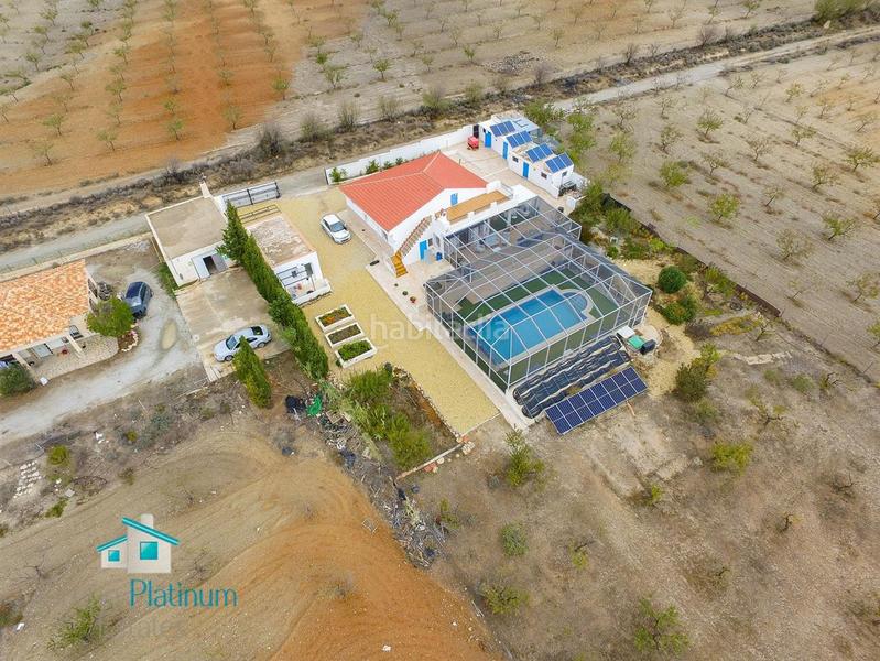 Foto 0c0c9376-e583-415f-afcc-1416d8fee18f. Chalet en Oria