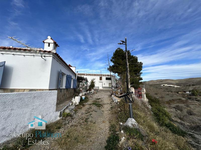 Foto 1d510218-bda4-4144-b3c7-94bec519ee8a. Chalet en Taberno