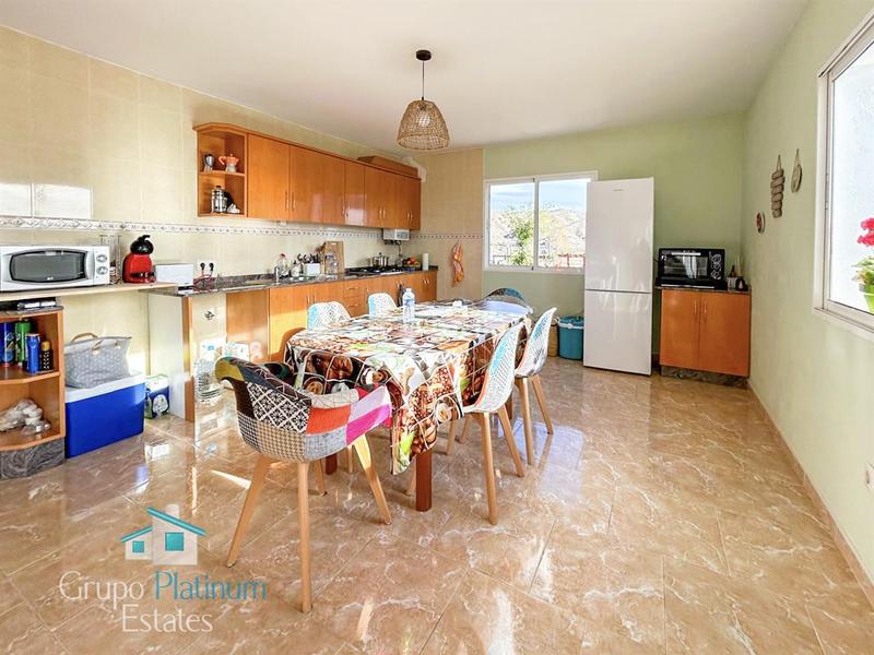 Foto f2a324f5-2b42-4a26-a4ae-469fea0d6820. Chalet en Taberno