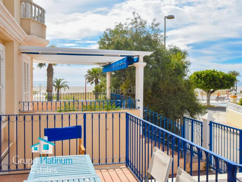 Foto b0a8d9dc-90f5-4396-a491-ee99ca82f33a. Maison jumelée avec parking dans Las Marinas - Pueblo Laguna Vera