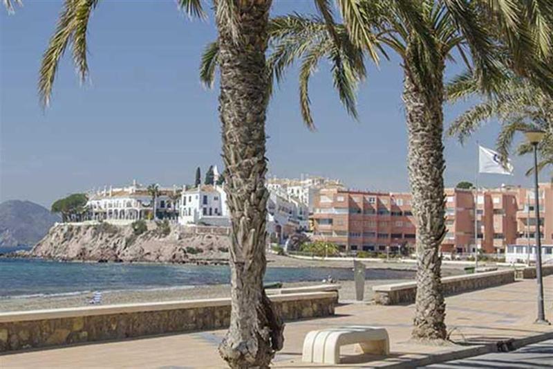 Foto f320ab93-8af2-4ec3-a4ce-0fd5381ba2ea. Chalet with parking pool in Calabardina Águilas