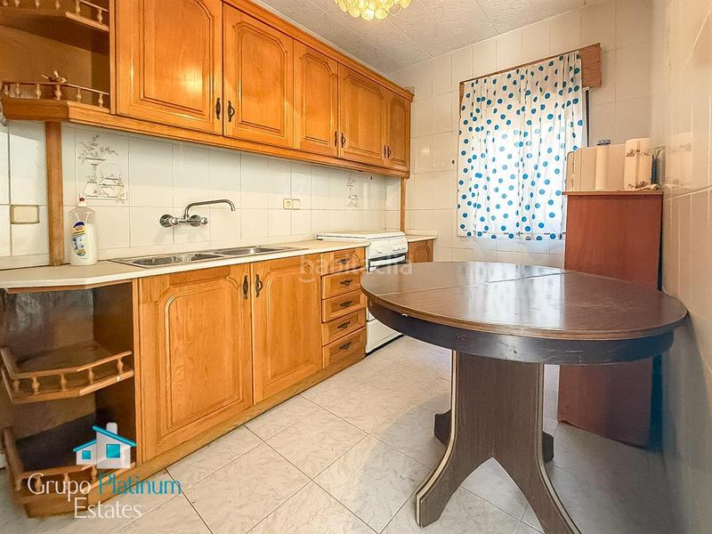 Foto 517bb7df-b8fe-4e2d-ac59-7ae4c8aa0792. Casa adossada a Taberno