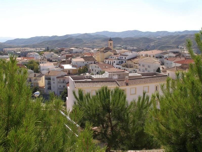 Foto b7ec8ab2-5390-4ba4-961a-15afff6b693a. Casa adossada a Taberno