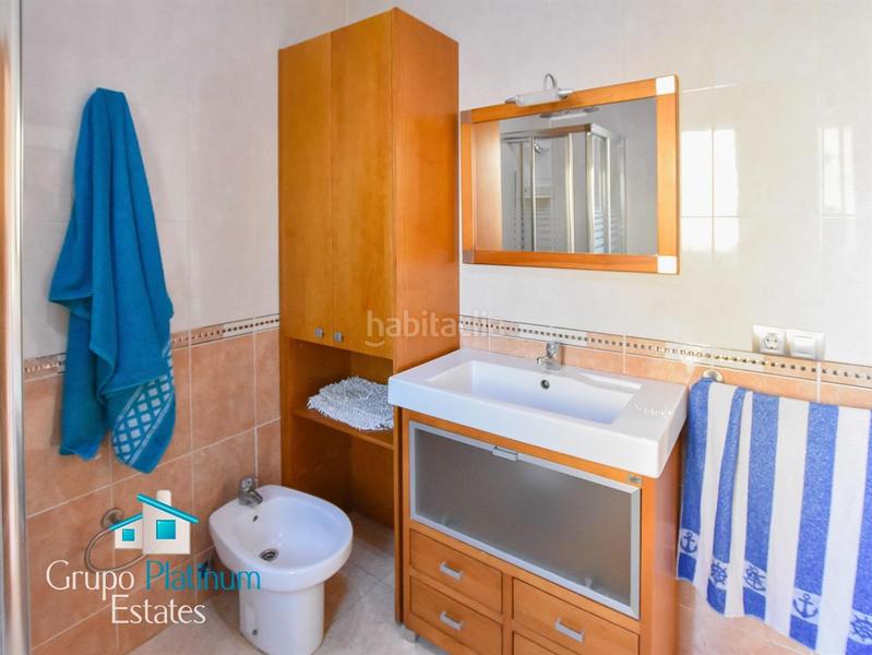 Foto bc74d86b-4dfb-4af6-b2d0-498373d702a6. Casa adossada amb aparcament a Albox