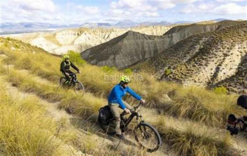 Foto f29e1970-52c6-4ffa-97b4-8adbfd4ba76b. Casa adossada amb calefacció aparcament a Cúllar