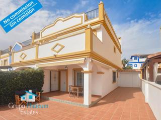 Casa adossada a San Juan de los Terreros