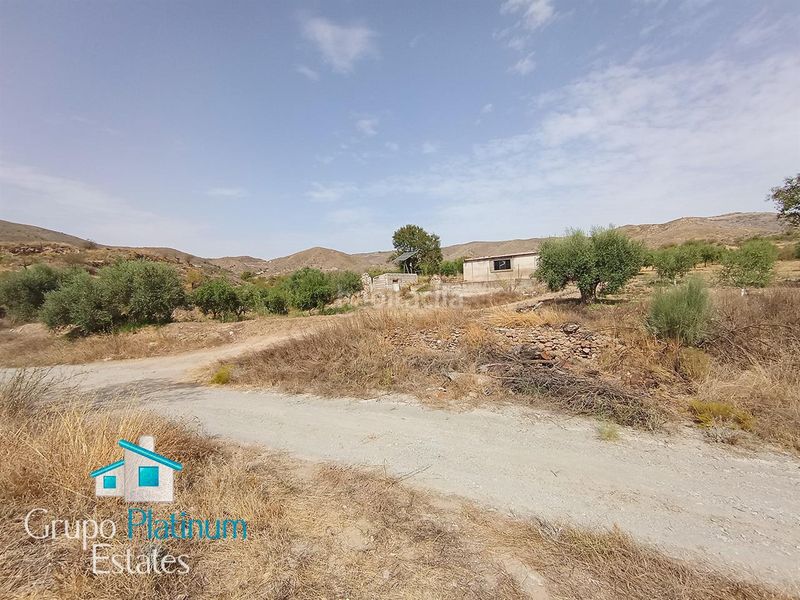 Foto e691c8bd-3bc1-40f0-ba31-7f0c965b6ec0. Casa adossada amb aparcament a Lubrín