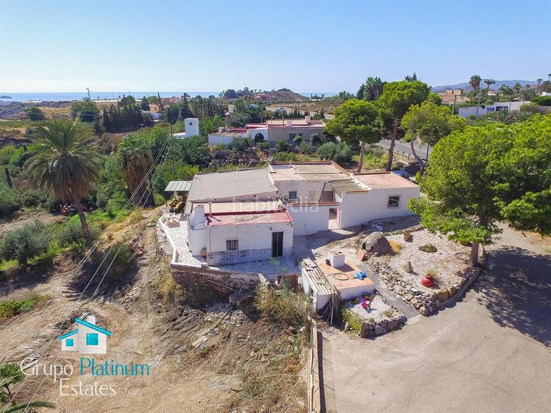 Foto fd8b533b-6d4d-4d2a-998a-feeee28c8b08. Chalet with parking in San Juan de los Terreros