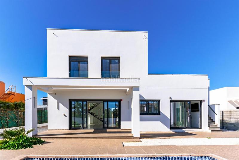 Foto 273b99c9-bc50-42c7-b751-ee0872733c15. Chalet avec parking piscine dans El Playazo Vera