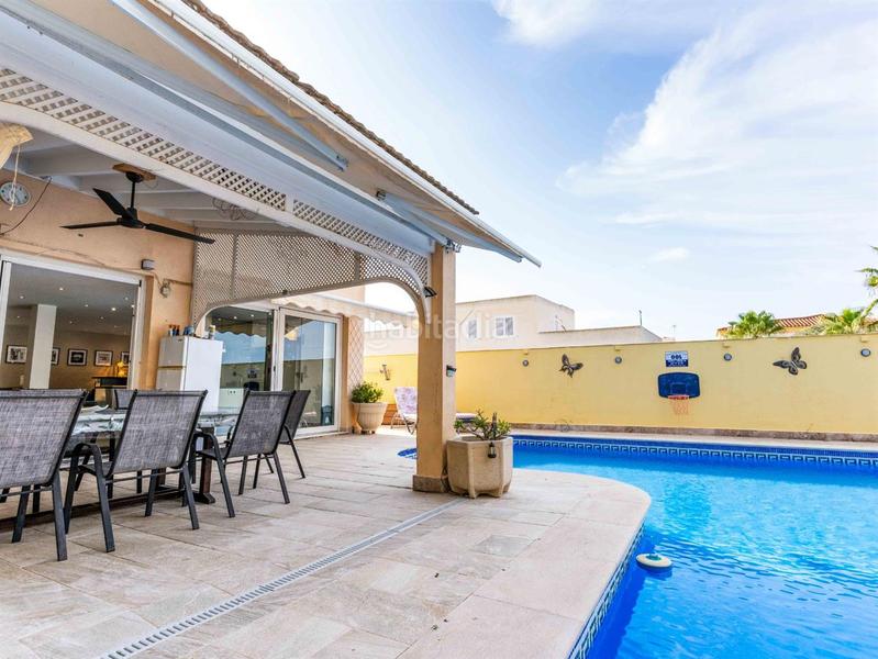 Foto ae18bc59-3f46-4482-bee5-2878918f576a. Chalet with heating parking pool in Las Marinas Garrucha