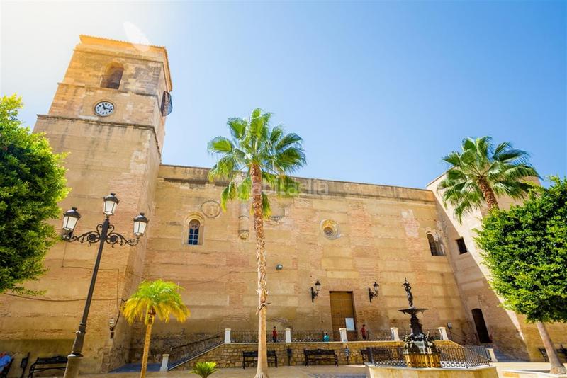 Foto 1f0a64ce-0ea8-48a4-b5d4-19bec552cd48. Chalet avec parking piscine dans puerto Vera Vera