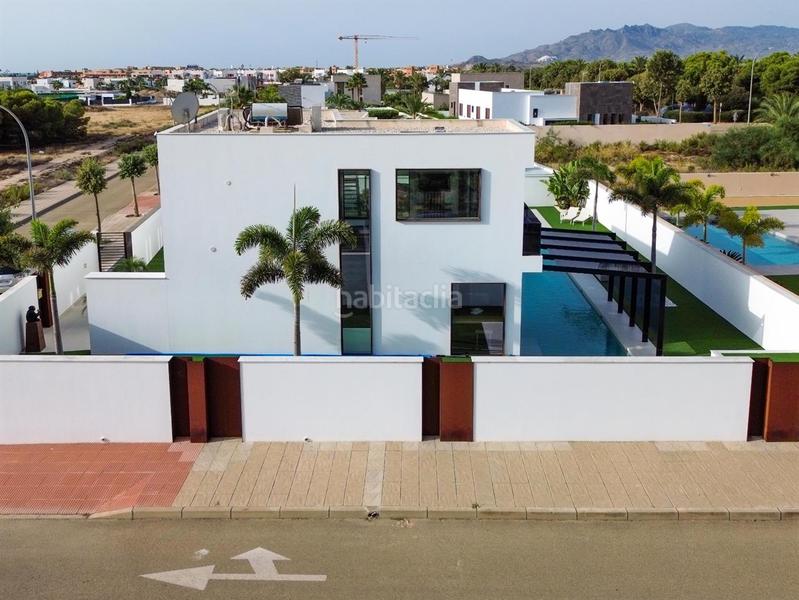 Foto 0663caa7-545e-4ae4-b6ba-8a3ea5d4d730. Chalet en puerto Vera Vera