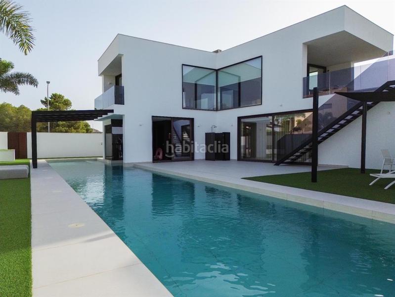 Foto d309e0e9-763f-4fe1-a2a9-d56cc2530626. Chalet en puerto Vera Vera