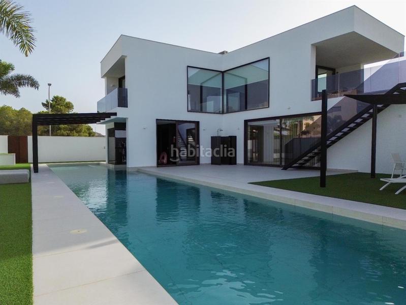 Foto f7af0a04-fbbe-4e02-8f8f-e490a5ebdbf0. Chalet en puerto Vera Vera