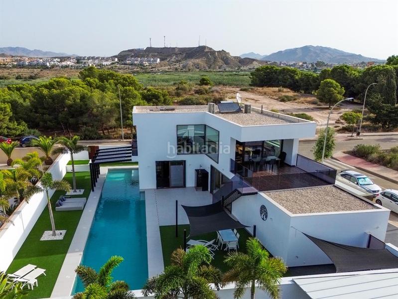 Foto 107b5fdb-0579-4279-9a6d-401bff19f38a. Xalet amb aparcament piscina a puerto Vera Vera