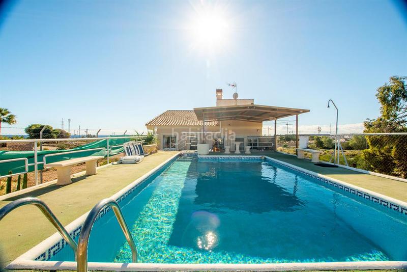 Foto 2a6e049b-9cce-47a5-9cb6-c90ba362af65. Chalet with parking pool in San Juan de los Terreros